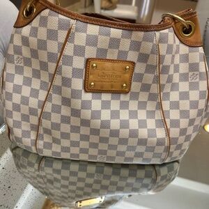 LV Purse